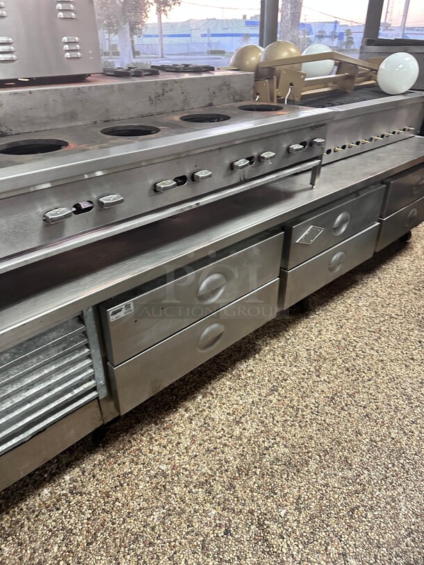 Working! Utility 110 inch Six-Drawer Commercial Refrigerated Chef Base V-Edge NSF 115 Volt - Image 1 of 4