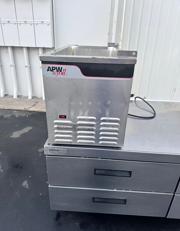 Used APW Wyott CTCW-43 Countertop Cold Food Well - 120V Tested and Working - Image 1 of 5