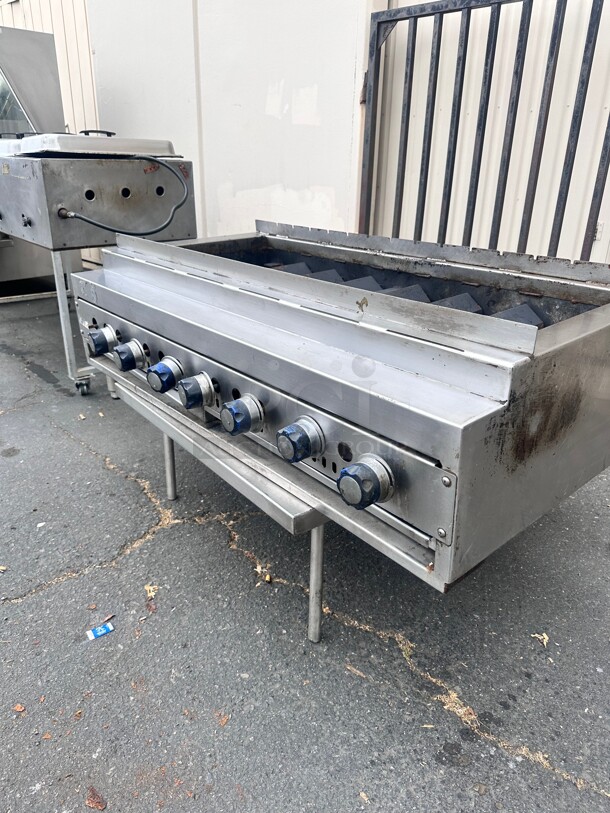 Ideal 8-Burner Natural Gas Kebab Broiler - 240,000 BTU Working - Image 8 of 10