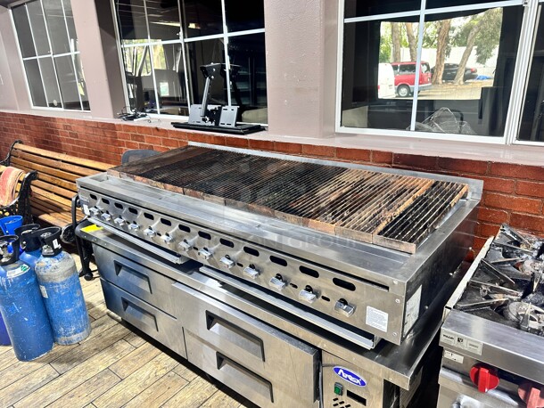 Late Model Vulcan VCCB60 60 inch Charbroiler - Low Profile, Cast Iron Grates, 159,000 BTU, Natural Gas Working - Image 4 of 8