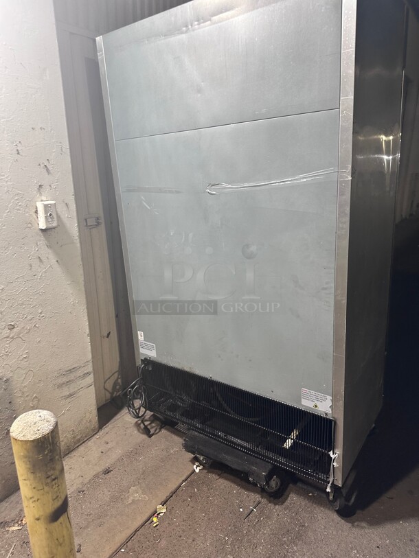 Late Model True T-43F-HC 47 inch Two Section Reach In Freezer, (2) Solid Doors, 115v Working - Image 9 of 10