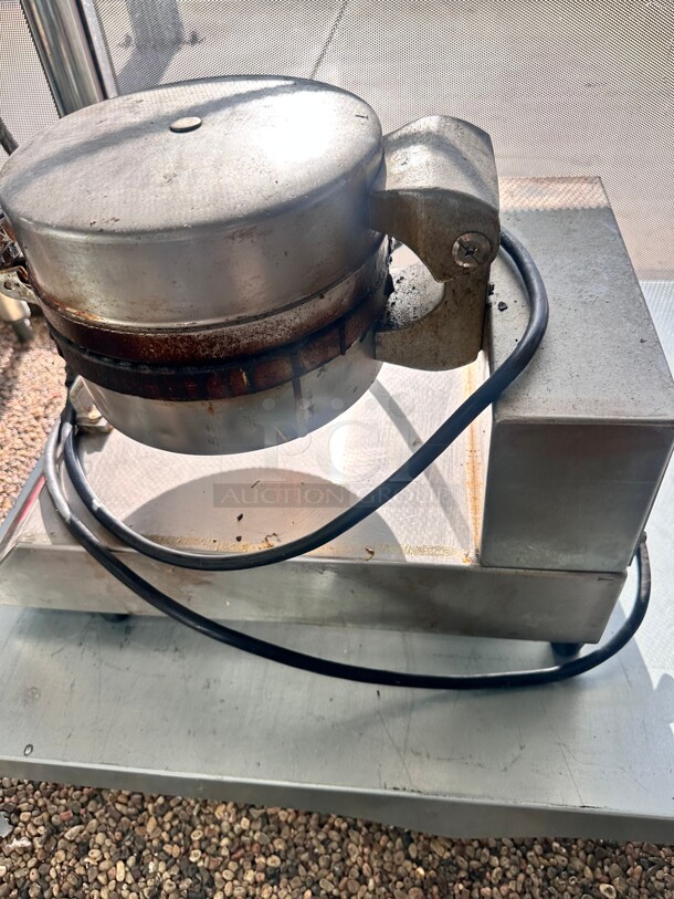 Cobatco MD10SSE-L Waffle Cone Maker 115 Volt Tested and Working! - Image 7 of 7