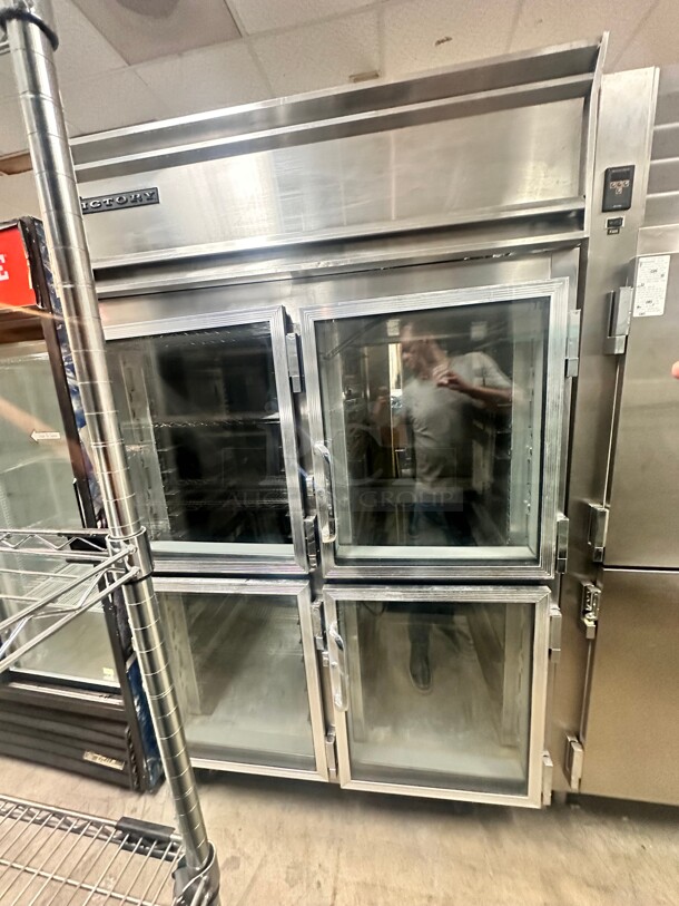 Nice Victory RA-2D-7 53" W Four Door Reach-In Refrigerator 115 Volt Tested and Working! - Image 6 of 6