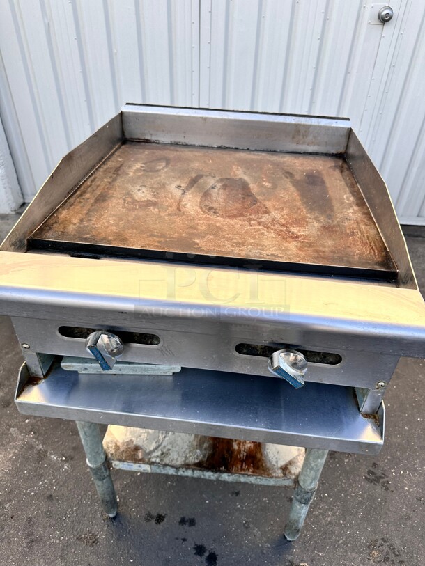 Radiance TAMG-24 24 inch Commercial Gas Flat Griddle Counter Top Manual Controls Working - Image 7 of 8