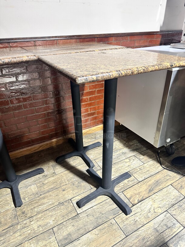 Commercial Granit Table 30x30 With Base - Image 3 of 9