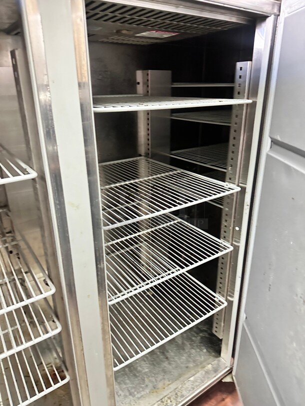Delfield CSR3P-S 83" Three Section Reach In Refrigerator Solid Doors, 115v Working - Image 6 of 8