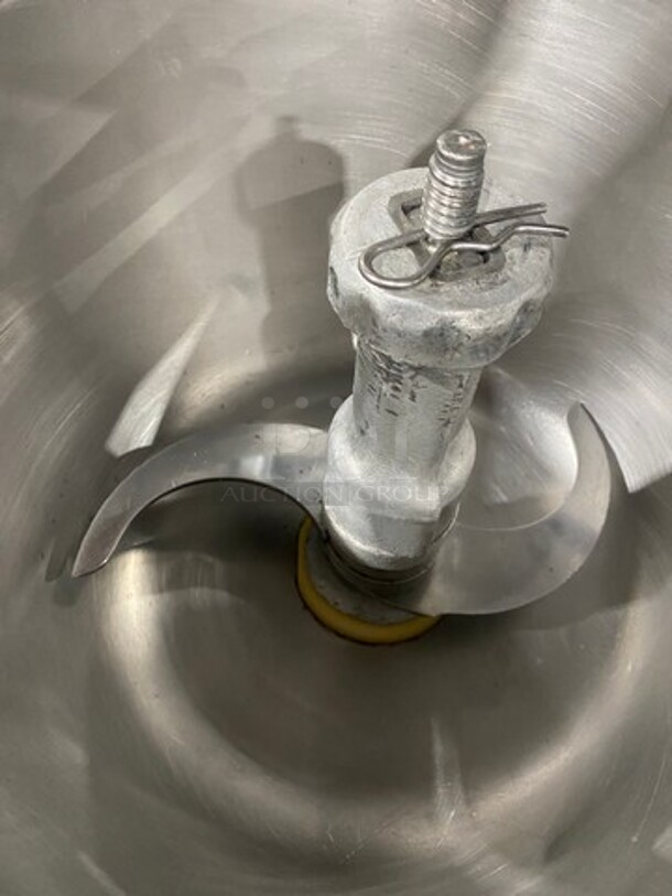 Hobart Commercial Heavy Duty VCM Vertical Cutter/ Mixer/ Mincer! All Stainless Steel! Model: VCM25 SN: U7211909 220V 60HZ 3 Phase - Image 6 of 11