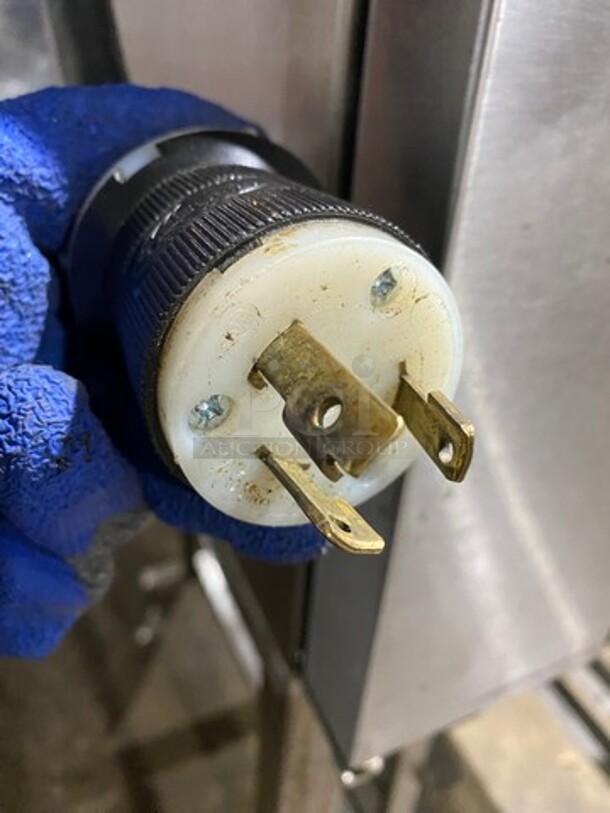 Turbo Fan Commercial Electric Powered Convection Oven! With View Through Door! With Pan Rack Underneath! All Stainless Steel! On Casters! Model: E32D5 SN: 755796 208V - Image 9 of 9