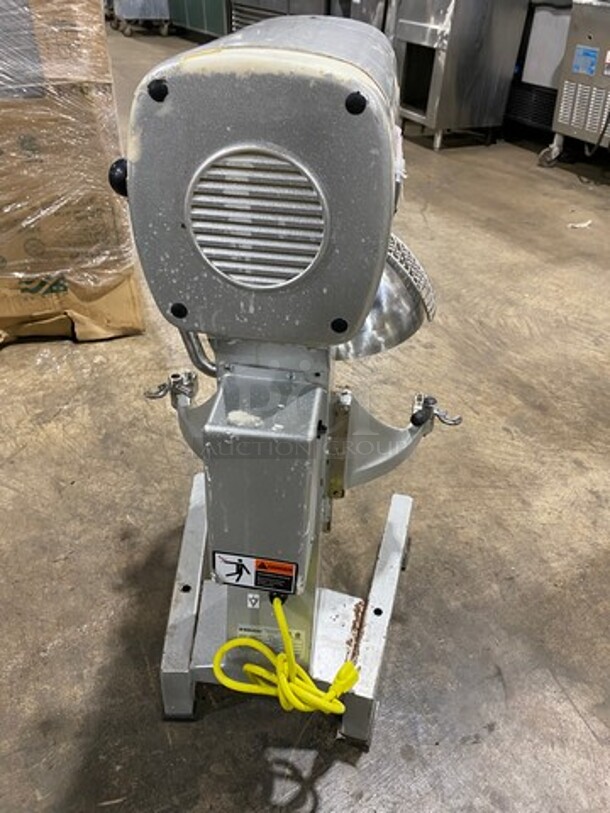Hebvest Commercial 30Qt Planetary Mixer! With Bowl Guard! Model: SM30HD SN: C041801023UM30M1 120V 60HZ 1 Phase - Image 3 of 10