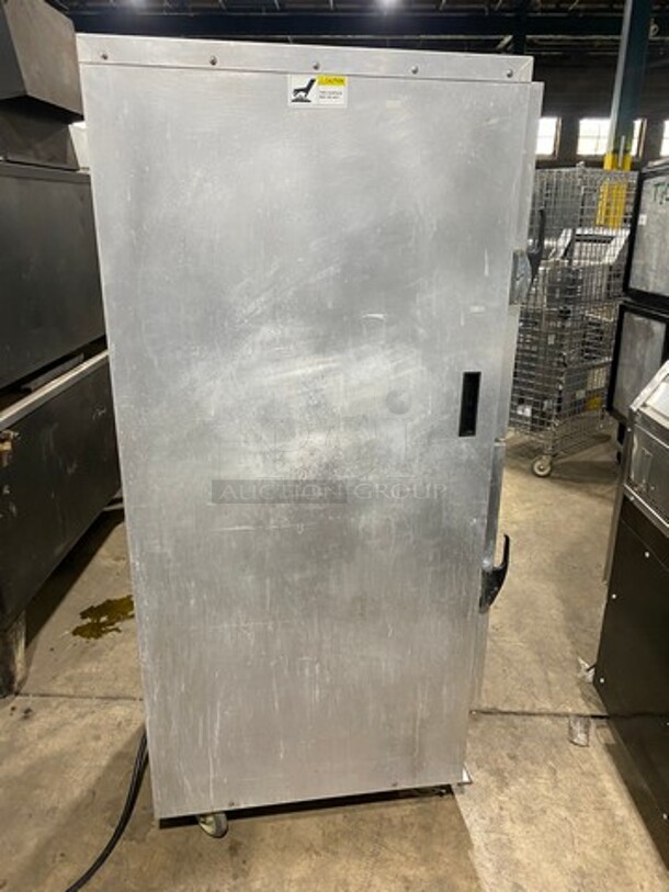 Cres Cor Commercial Insulated Warming/Proofing Cabinet! With 2 Half Doors! Holds Full Size Trays! All Stainless Steel! On Casters! Model: H135WUA11 SN: BBGJ4092154 120V 60HZ 1 Phase - Image 3 of 7