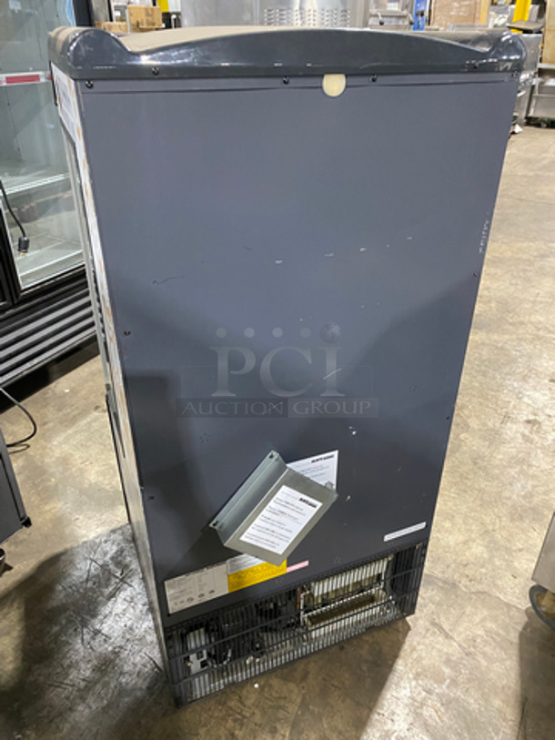 AHT Commercial Refrigerated Open Grab-N-Go Display Case! Model: ACSLED SN: 30457500000224 120V 60HZ 1 Phase - Image 4 of 8