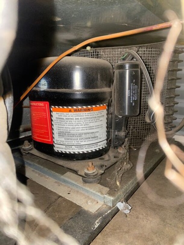 True Commercial 2 Door Reach In Refrigerator Merchandiser! With View Through Sliding Doors! With Poly Drink Racks! Model: GDM37 SN: 2782180 115V 60HZ 1 Phase! Working When Removed! - Image 10 of 11