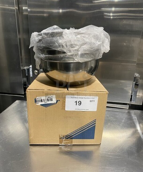 NEW! IN THE BOX! Vollrath Stainless Steel Mixing Bowls! - Image 1 of 6