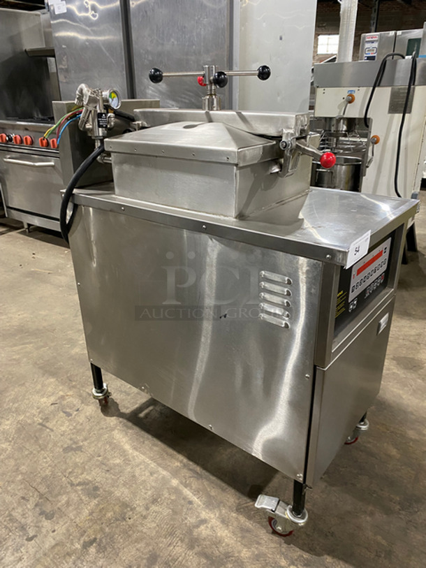 LATE MODEL! 2019 Shineho Equipment Electric Powered Pressure Fryer! With Metal Fryer Basket! All Stainless Steel! On Casters! Model: P007 50HZ - Image 2 of 10