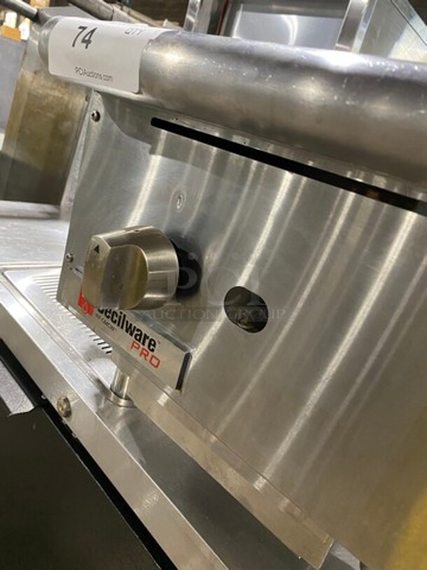 Cecilware Pro Commercial Countertop Gas Powered Flat Top Griddle! With Back And Side Splashes! All Stainless Steel! On Legs! - Image 6 of 8