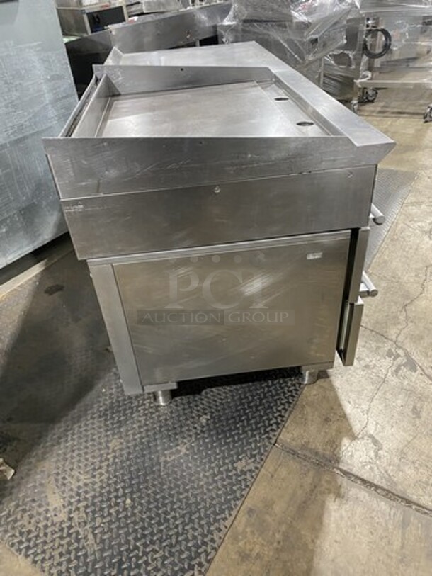 Fab! Electrolux Professional Custom Built Natural Gas Powered 36 Inch Flat Griddle & Work Prep Table Combo! With Underneath 4 Drawer Refrigerated Chef Unit! Model ARG36FL Serial 01300005! On Casters!   - Image 3 of 11