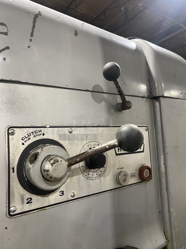 HOBART Metal Commercial Floor Style 80 Quart Planetary Dough Mixer w/ Metal Mixing Bowl! Model M802! Serial 11-273-301 200V/60Hz/3 Phase - Image 5 of 8
