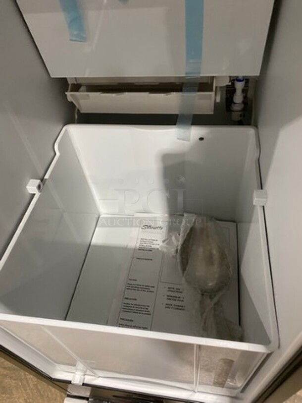 NEW! OUT OF THE BOX! SCRATCH-N-DENT! Danby Undercounter Ice Maker! 32LB Ice Capacity! Model: DIM32D1BSSPR - Image 7 of 10