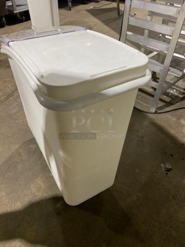 NEW! NEVER USED! Winco White Poly Ingredient Bin! With Clear Lid! On Casters! Model: IB21 - Image 4 of 8