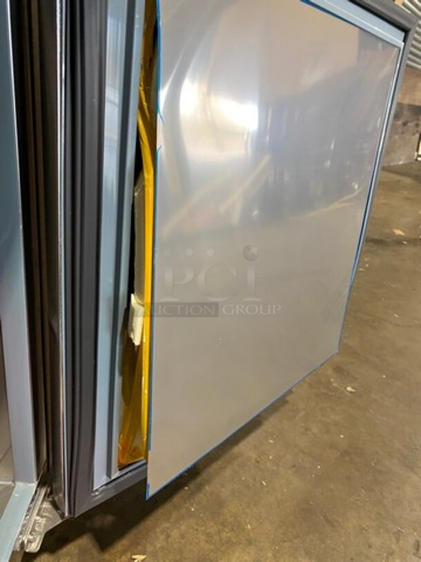 NICE! SCRATCH-N-DENT! Kelvinator Commercial Refrigerated Pizza Prep Table! With Commercial Cutting Board! With 3 Door Storage Space Underneath! All Stainless Steel! On Casters! Model: KCHPT9212 SN: 93610053 115V - Image 9 of 12
