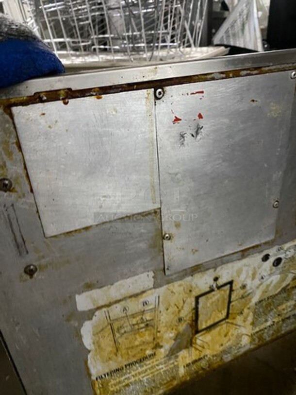 Henny Penny Commercial Electric Powered Pressure Fryer! All Stainless Steel! On Casters! Model: 600 - Image 8 of 12