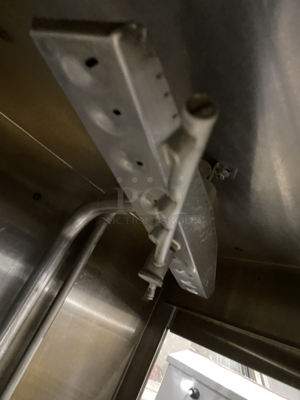 MOYER DIEBEL Stainless Steel Dishwasher! On Legs! Model MD2000 Serial D171215305 208/240V/60Hz/3 Phase  - Image 6 of 9
