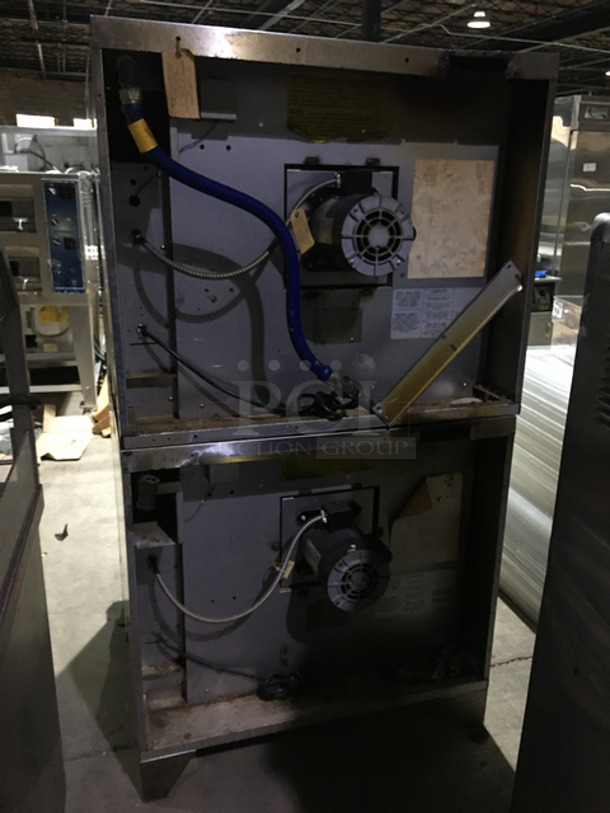 AMAZING! US Range Commercial Natural Gas Powered Double Deck Convection Oven! With Metal Oven Racks! With View Through Doors! All Stainless Steel! On Casters! Working When Removed! Model: SUMG100 SN: 1607100101506 - Image 4 of 10