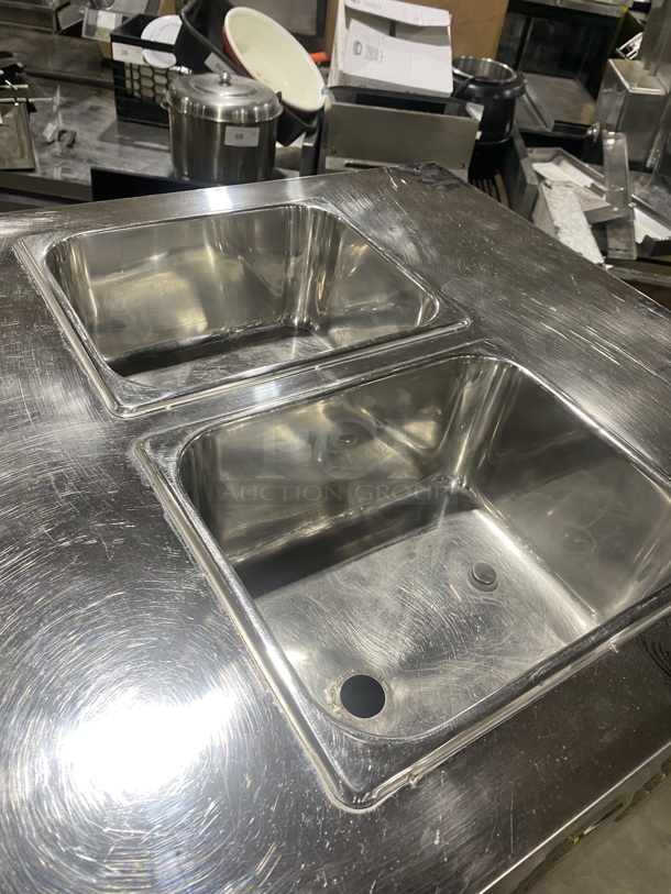 FAB! Elvaria Stainless Steel Commercial Air Cooled 3 Flavor w/ Twist Soft Serve Ice Cream/Yogurt Machine on Commercial Casters! MODEL 515TW! 220-240V! - Image 5 of 8