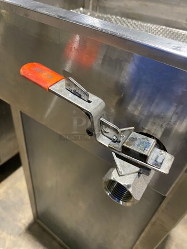 Commercial Countertop Deep Fat Fryer! All Stainless Steel! - Image 8 of 9