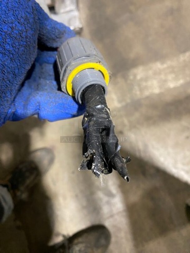 FAB! Hobart Commercial Pass-Through Heavy-Duty Dishwasher! All Stainless Steel! On Legs! Model: AM15 208/240V 60HZ 3 Phase - Image 9 of 9