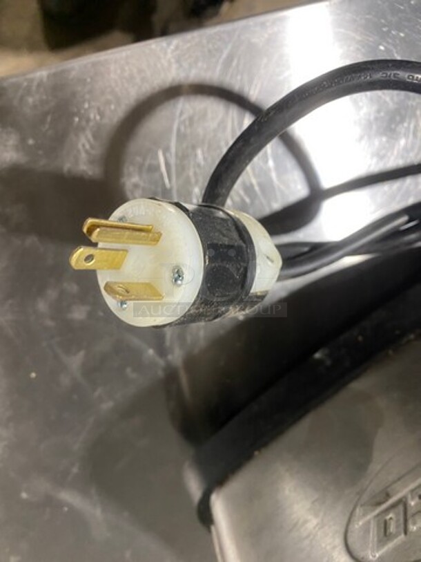 Hatco Commercial Countertop 4 Slot Toaster! Model: TPT240 SN: C204291911 240V 60HZ 1 Phase - Image 8 of 8