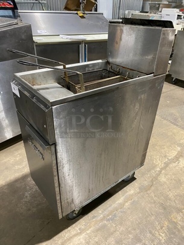 Imperial Commercial Natural Gas Powered Deep Fat Fryer! With Backsplash! With 2 Metal Frying Baskets! All Stainless Steel! On Casters! Model: IFS40 SN: 06157209 - Image 3 of 9