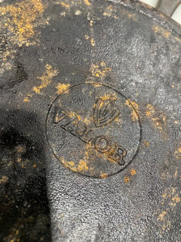 ALL ONE MONEY! Valor Round Cast Iron Skillet! - Image 6 of 7