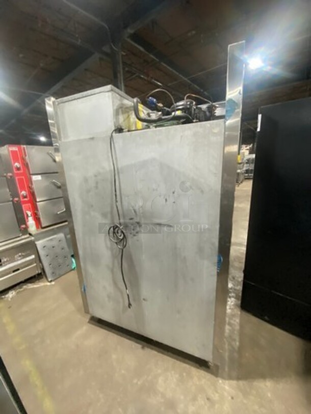 TRAULSEN 2 Door Reach In  Refrigerator! All Stainless Steel W/ Poly Coated Racks! On Legs! Model SG20010  Serial T955280A98 115V/60Hz/1 Phase - Image 3 of 9