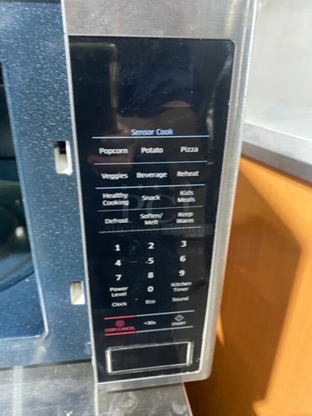 2017 Samsung Countertop Microwave Oven! Model: MS14K6000AS SN: 0ATG7WDJ205583W 120V! Working! - Image 7 of 8