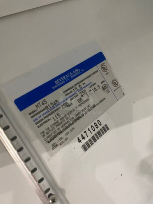 Beverage Air Commercial Refrigerated 2 Door Reach In Cooler Merchandiser! With View Through Doors! Model: MT45 SN: 4471080 115V 60HZ 1 Phase - Image 7 of 8