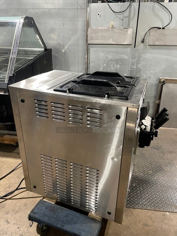 2017 Late Model! SpaceMan 3 Handle Counter Top Gravity Fed Ice Cream Machine! All Stainless Steel! Model 62535 Serial 170562! 220V 1 Phase! Working When Removed! - Image 3 of 9
