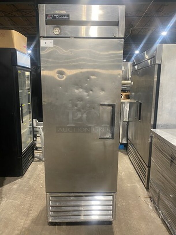 True Commercial Single Door Reach In Refrigerator! Solid Stainless Steel! On Casters! Model: T23 SN: 14473535 115V 60HZ 1 Phase
