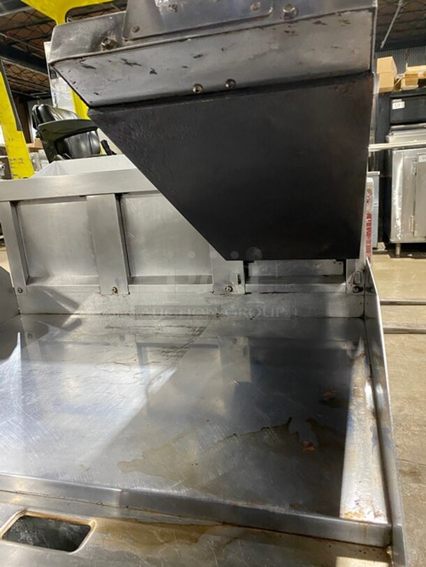 Lang Commercial Countertop Natural Gas Powered Flat Top Griddle With Clamshell Flat Hood Press! With Thermostatic Controls! Built In Hood! With Back And Side Splashes! All Stainless Steel! Model: 236SCHENSH SN:GT2360917A0013  - Image 6 of 11