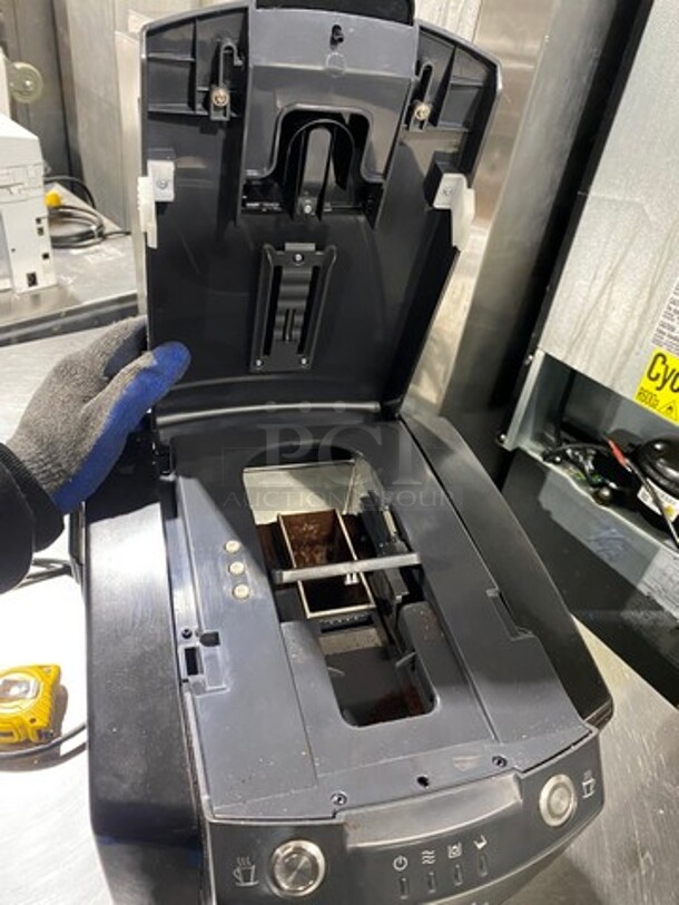 Najjar Countertop K Cup Coffee Maker! Model: CNLC0101 120V - Image 10 of 12