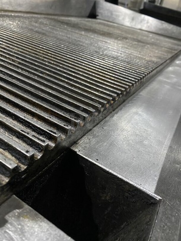 Great! Imperial Natural Gas Powered 48 Inch Thermostatic Control Grooved Top Grill! Model IGG48! Grooved Grill Gives An Attractive Char Broiler Look! On Stainless Steel Grill Stand On Casters!  - Image 7 of 10