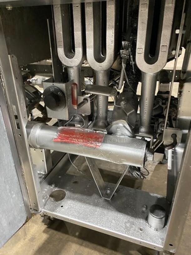 WOW! Vulcan Commercial Natural Gas Powered 3 Bay Deep Fat Fryer! All Stainless Steel! On Casters! Model: 3GR65F SN: 481533671 - Image 8 of 12