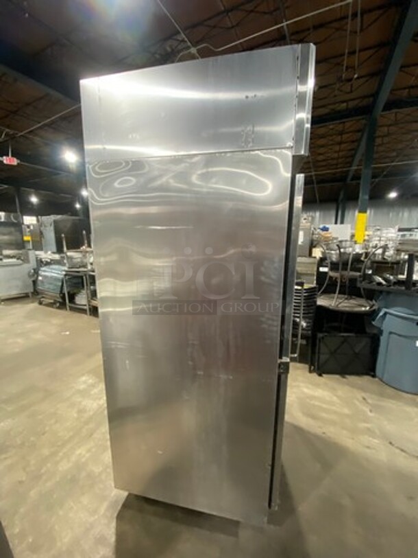 Continental Commercial Single Door Reach In Cooler Merchandiser! With View Through Door! Poly Coated Racks! Model: 1RXGD SN: 15828097 115V 60HZ 1 Phase - Image 2 of 9
