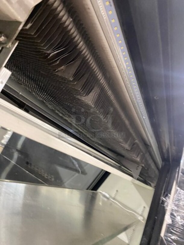 True Commercial Refrigerated Deli/Bakery Display Case! With Slanted Front Glass! With Sliding Glass Rear Access Doors! All Stainless Steel! Model: TDBD722 SN: 13739133 115V 60HZ 1 Phase - Image 7 of 9