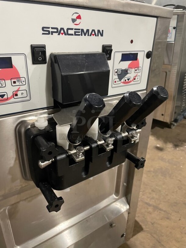 2017 Late Model SpaceMan 3 Handle Counter Top Gravity Fed Ice Cream Machine! All Stainless Steel! Model 6235A Serial 171625 220V 60HZ 1Phase! Working When Removed! - Image 8 of 9