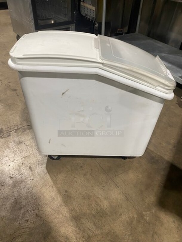 Rubbermaid White Poly Ingredient Bin! On Casters! - Image 4 of 5