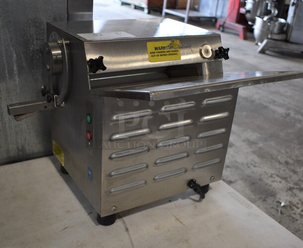 Somerset Model CDR-100P Stainless Steel Commercial Countertop Dough Sheeter. 115 Volts, 1 Phase. 13.5x18x14. Tested and Working!