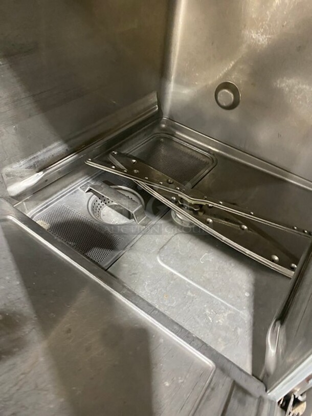 Nice! Hobart Style Under The Counter Dishwasher! All Stainless Steel! Model: LXEC SN: 231175525 120V 60HZ 1 Phase - Image 5 of 8