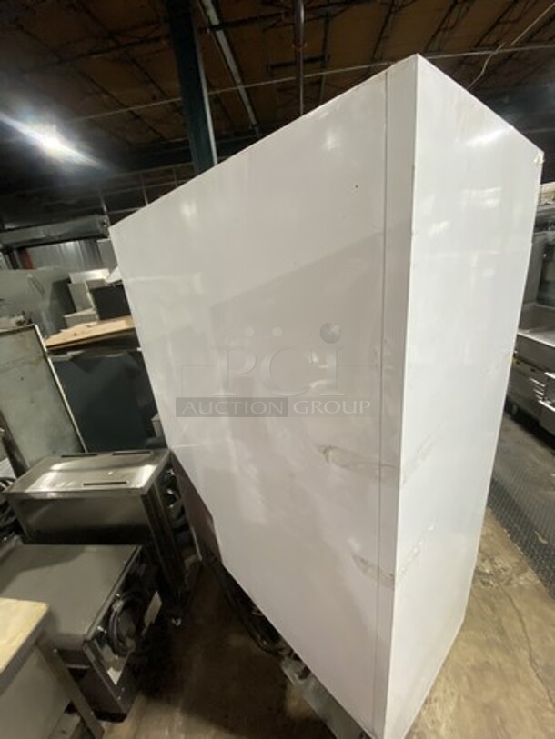 Beverage Air 2 Door Glass Reach In Freezer Merchandiser! Model MT49W55 Serial 6155809! 115V 1 Phase!  - Image 4 of 9