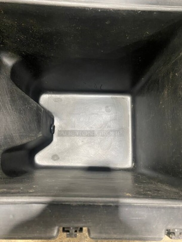 Cambro Insulated Beverage Dispenser/ Holder! With Side Handles! With Lid! - Image 5 of 7